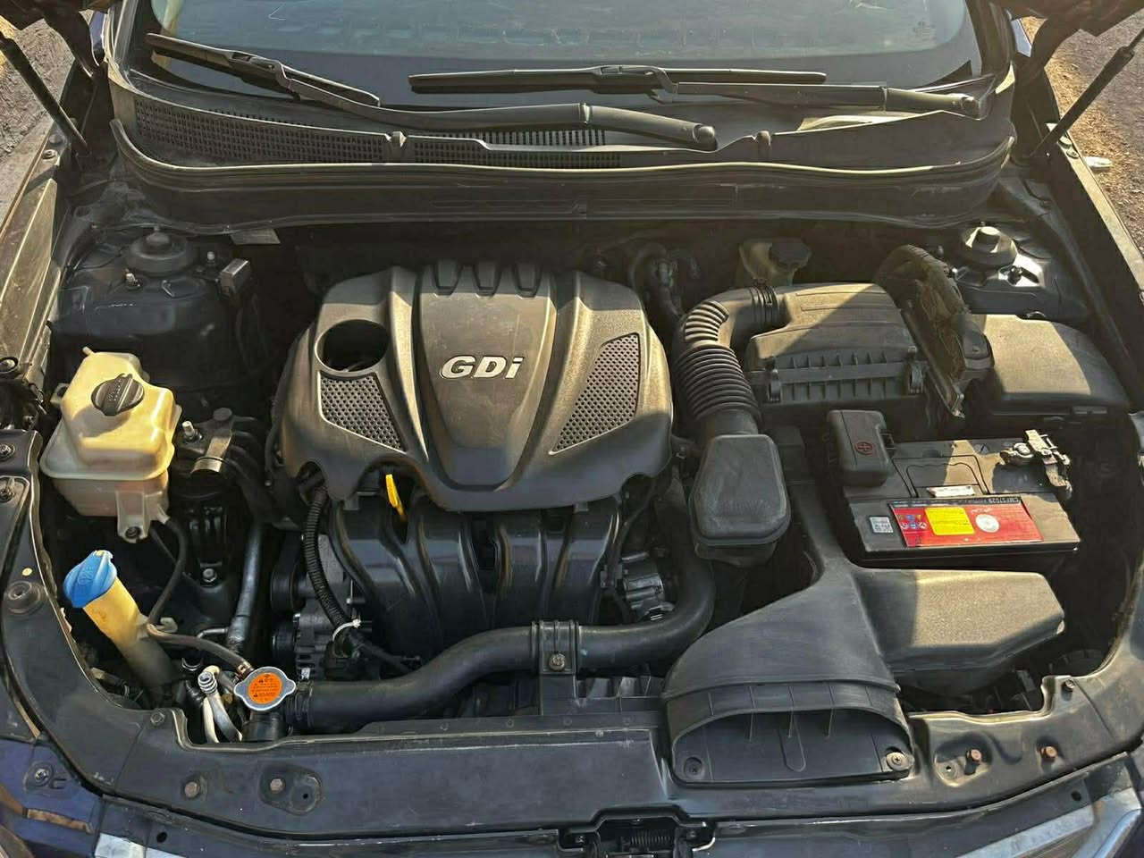 سوناتا موديل 2013امريكي 
السعر 107
السياره اب اسمي تحويل ثاني يوم 
موصفاتها 
1شفتات استيران 
2كشنات كهرباء 
3تدفئة كشنات
4بصمة 
5بصمه ابواب 
السياره بيه خمس قطع صبغ مو ضربة اثاره شخوط ماشي حبيبي
علية منظومة زنون السياره ربع محتاج مصروف عليه بية مجال قليل مكان السياره الدوره ***********
*********** Colombo, Sri Lanka
