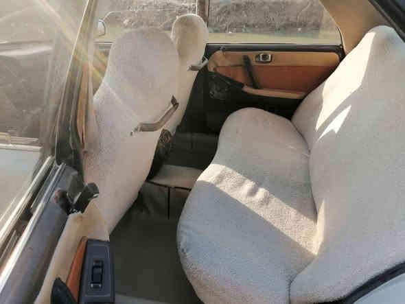 لبيع او مراوس السعر ١٩ وبيها مجال حداديه نظيفه تخم تاير بس المحرك بي تبخير المحرك ثنين ونص مكان السياره ذي قار الشطره للأستفسار اتصل ***********
