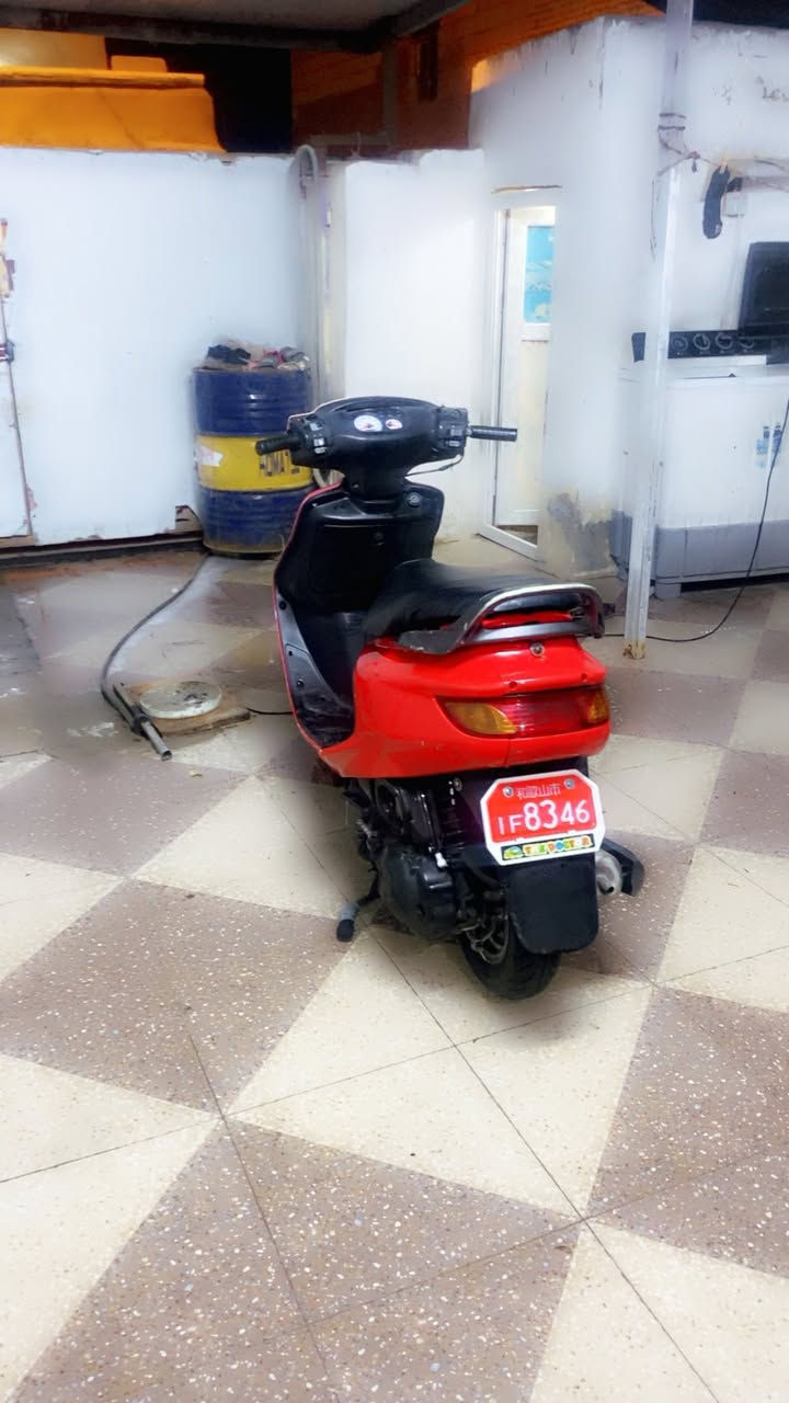 دراجه فراشه البيع دراجه نضيفه وحلوه دراجه كامله مناقصه شي دراجه أحله من صوره شاهد الله سعره 375بيه مجال  مكانه ديوانيه للاتصال على الرقم ***********
