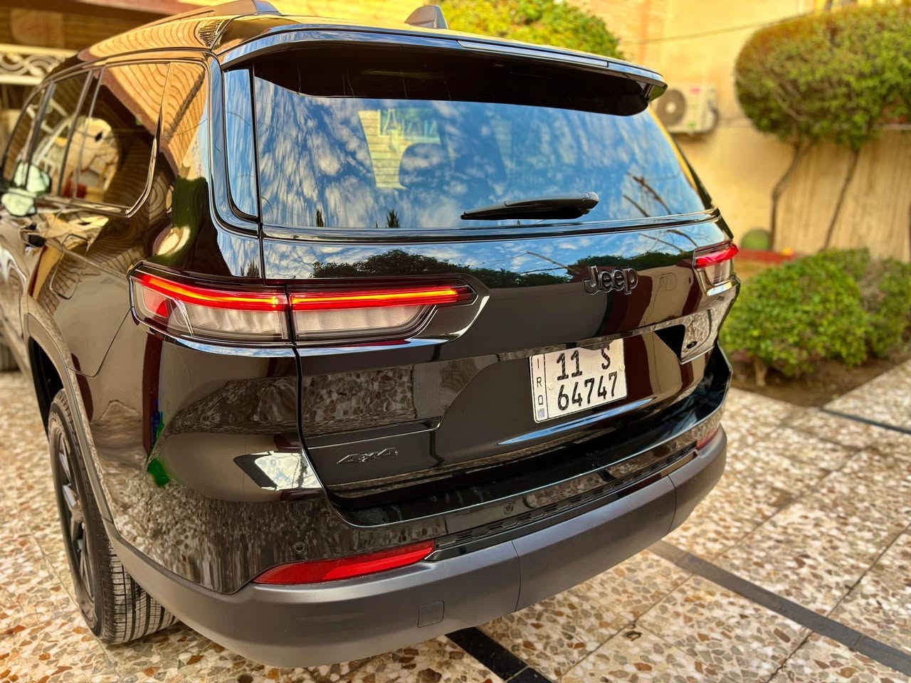 جيب بلاك توب موديل 2024 رقم بغداد باسمي محرك 6 سلندر 7 راكب فول عدا فتحه حادثه موضح بالصوره مواصفاته ردار امامي خلفي كشنات جلد حساس قياده ذاتي ماشيه 17 مكاني بغداد الاطباء  قرب شارع  المطار  السعر 245 

***********
