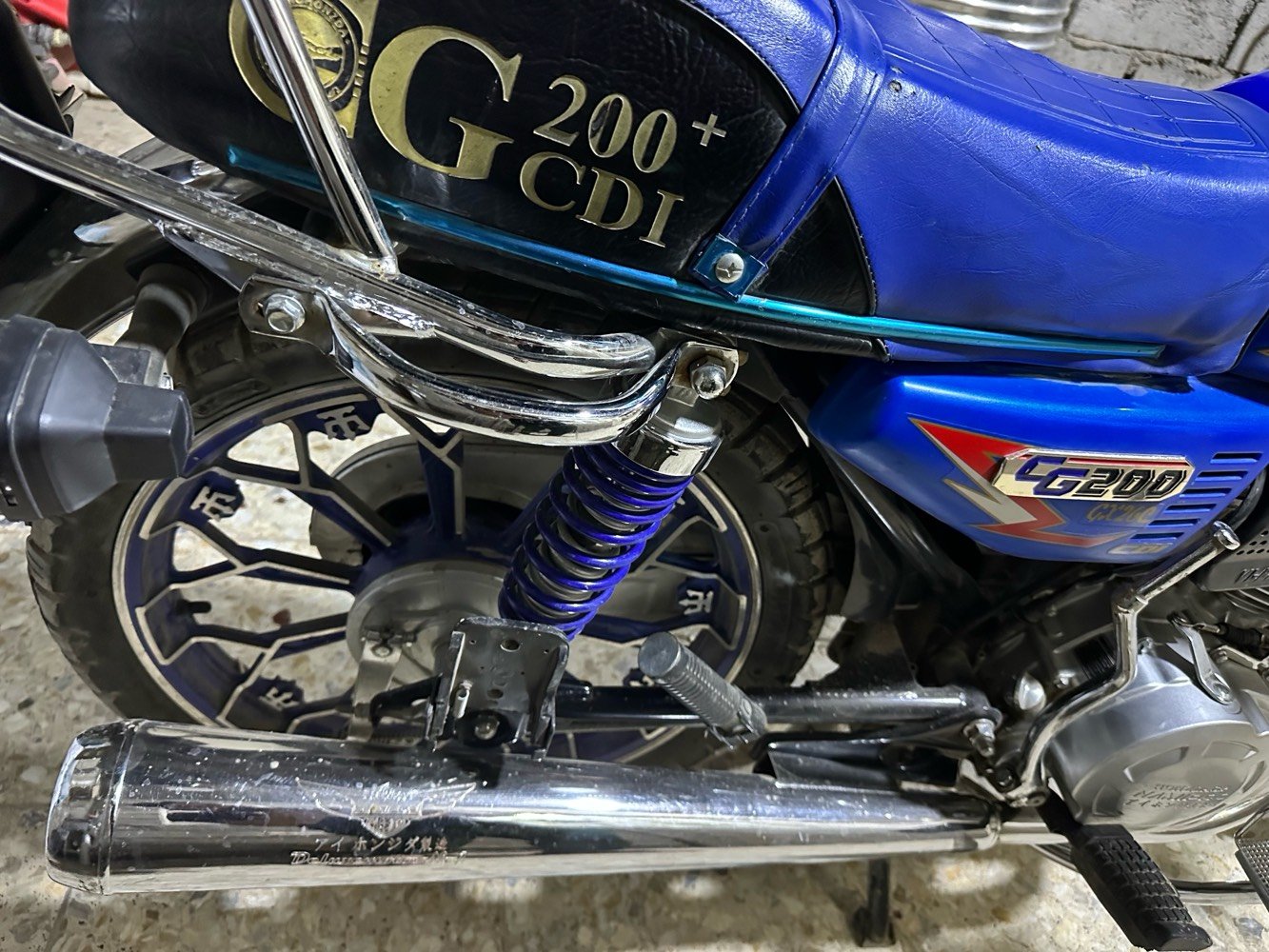 سلام عليكم شباب سونك 2025 لل بيع محرك 200 ccدراجه ضاغطه وزنجيل كفاله عامه نقصهه بس شاشه مالته ماكو السعر 750 وبيهه مجال عنوان بغداد الجزيره سياحيه  ***********وتساب موجود 
