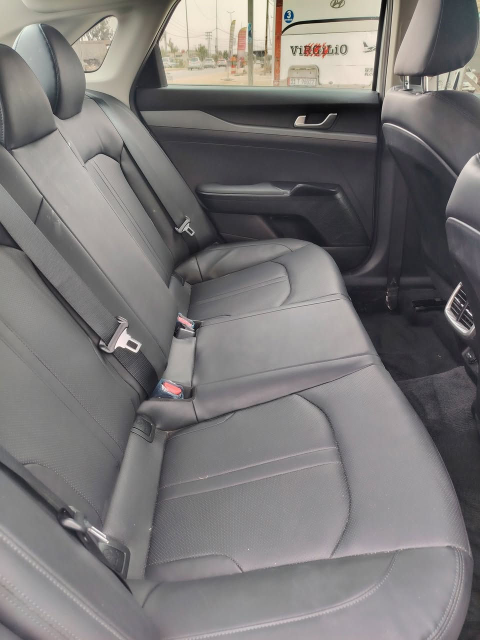 سلام عليكم
كيا K5 موديل ٢٣ هايبرد أربيل مداور ثاني يوم
المواصفات
محرك 2000 دوش
كير ايتي 
حساسات خلفي وامامي
تشغيل بصمه
تشغيل عن بعد 
كرسي السايق كهرباء 
كراسي جلد
مانع انزلاق
تبريد قطعتين
كاميرا دواره
ويل كب17
بصمة ابواب التشغيل
لد ترحيب

خمس وضعيات قياده
المصابيح الاماميه زنون اربع عدسات 
مثبت سرعه
تحكم ستيرن كامل
كشنات جلد ومخمل
مري كهرباء شفط
تبريد لمس + ميموري
السياره كفاله عامه من الضربه والتبديل والبارد والصبغ 
فقط صبغ شبرين مكاني نجف 
للاستفسار اكثر اتصال  على الرقم 
***********
***********
