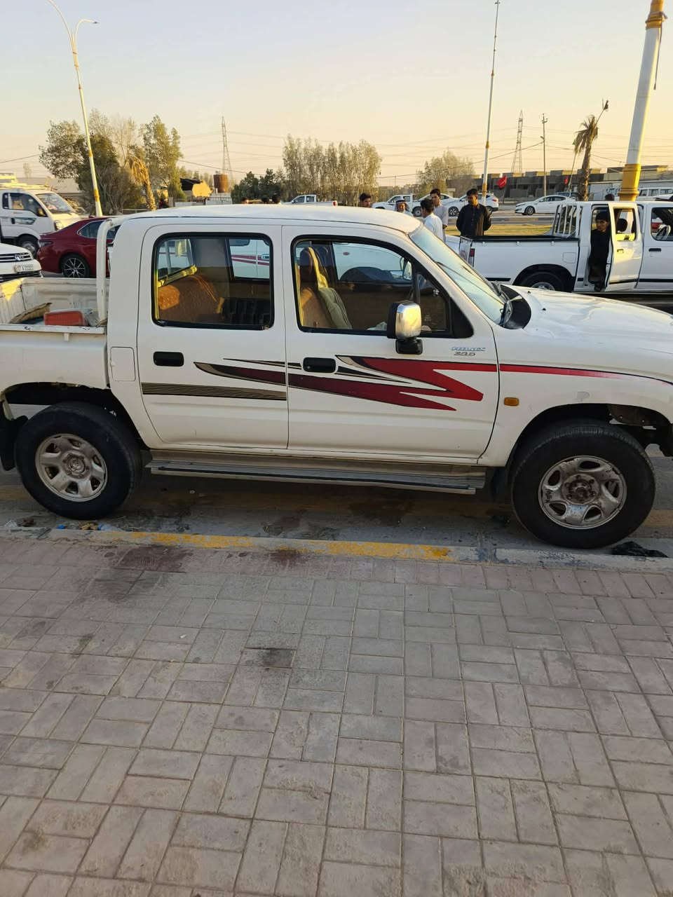 سلام عليكم سياره بيكم موديل 99محرك كاز سياره نضيفه دفع رباعي سعر80ورقه وبيه مجال قليل ***********
