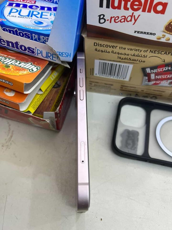 سلام عليكم 13 عادي وردي للبيع ذاكره 128 بطاريه88 حهاز نظيف كلشي ما ويا تستلم بس الجهاز مكفول من كلشي السعر 400 رقم ***********
