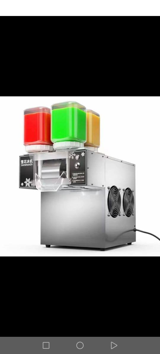 السلام عليكم مكينه ايس كريم مثلج للبيع جديدة مستعمله بس للتجربه فقط السعر 550 قفل للاستفسار ***********
