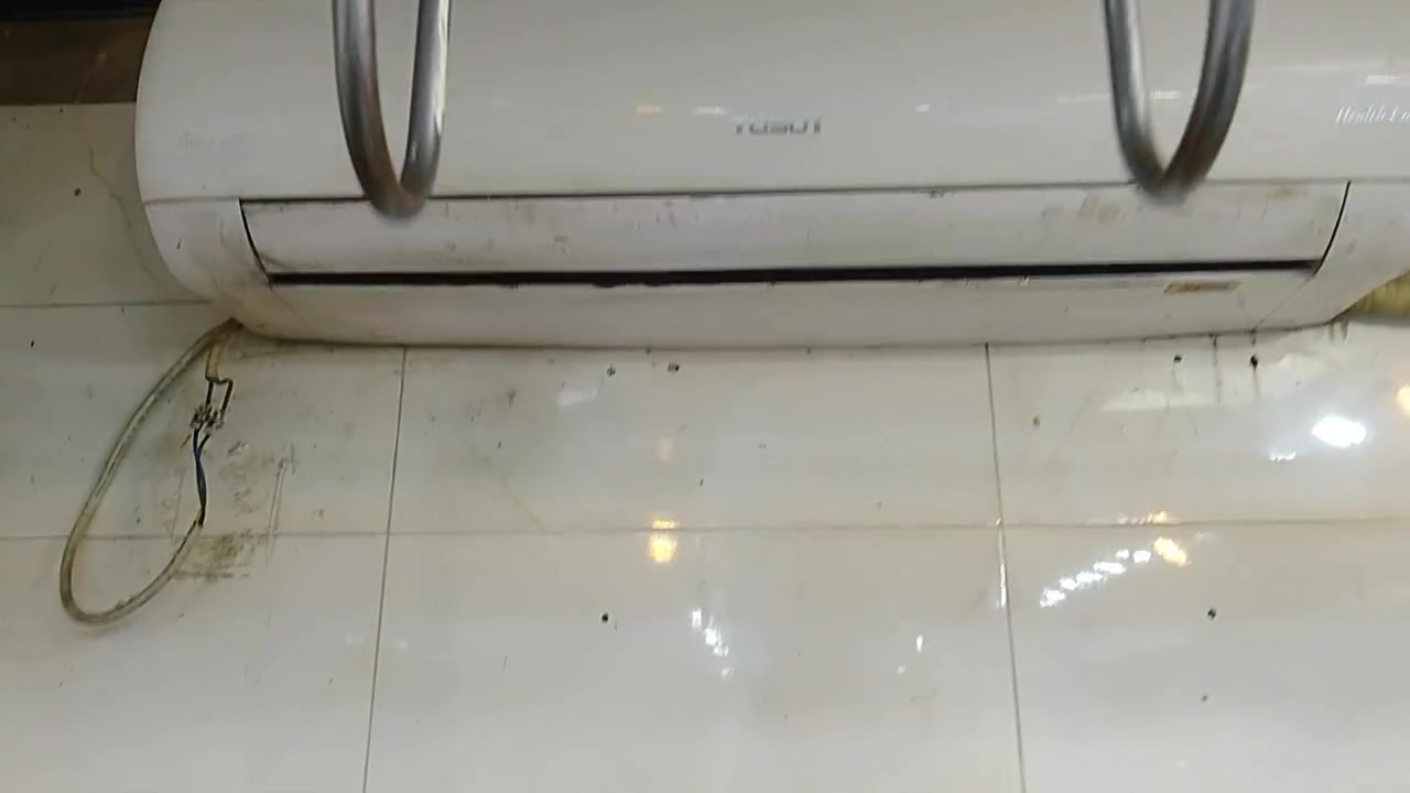 سبالت للبيع سعر 500 طنين اثنيهن ‏‪0780 131 2948‬‏ حي الصمود والتحدي بيه وتساب
