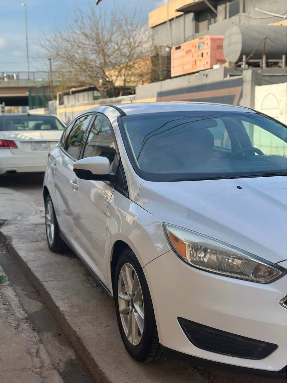 فؤرت فوكس 2017  se بةس بؤنيتي هةية ژؤري نةگرتي پئش و  $90پشت كةپسة زؤر خاوينة لة رسم كوا ئةوهاية
*********** أربيل, العراق
