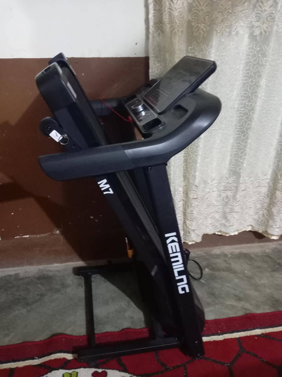 مكلف بل نشر
جهاز رياضي للبيع شرط الشغل للاستفسار ***********
عمار النفل
