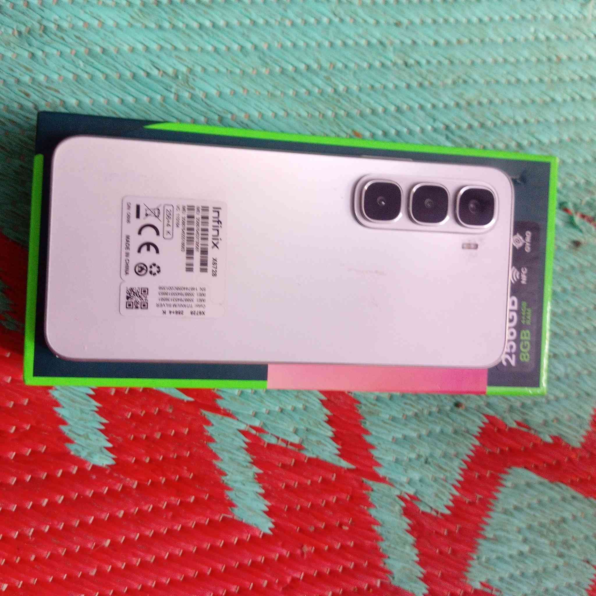 ام فينکس هوت 60جهاز صاله شهر من ماخذه سعر 150
وبيه مجال قليل شراي يتصل ***********
