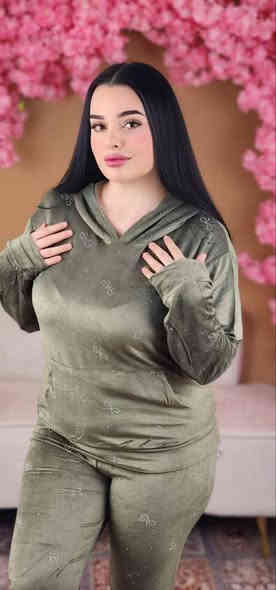 قناة تلغرام👈👈👈  https://t.me/vfdjb
#جديدنا_الموديلات_المختلفه_جملة_فقط

تراكسود قديفة ستراس الاصلي درجه اولى 
فري سايز يلبس من وزن 55  الى 90 

سعر الدرزن 90  الف
درزن 6 لون
واتساب👈👈 ***********
