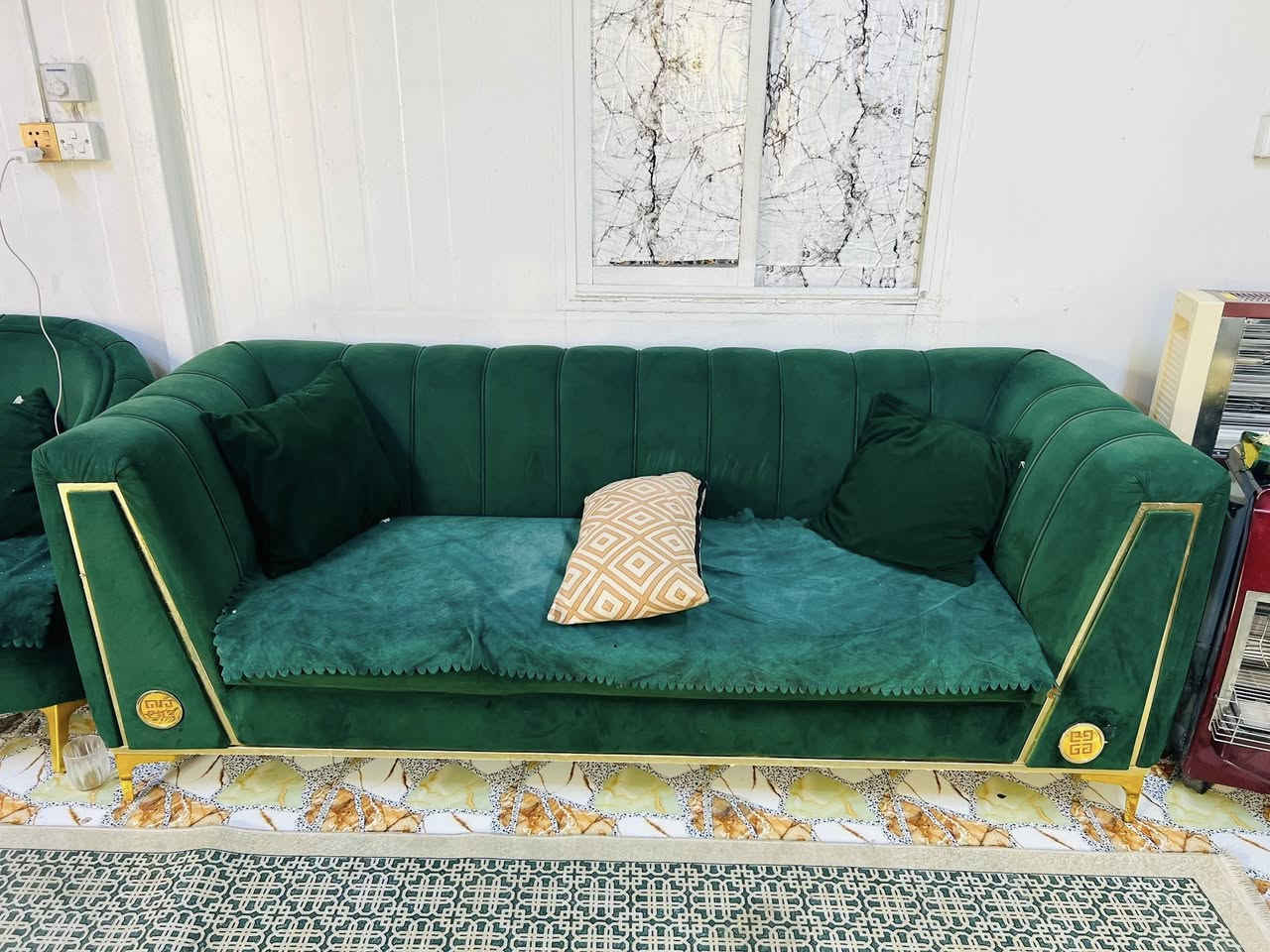 تخم حجري بلوك جديد ستعمال شهرين ما بي اي ضرار ولا كسر تخم جديد مع كوشات مع تلبيسه سعر 800 وبي مجال الطيبين ستفسار تصال على رقم ***********ما متوجد على فيس
