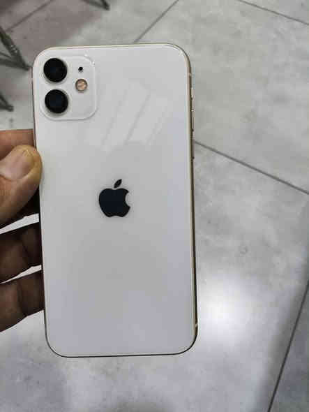 سلام عليكم 
ايفون 11 عادي للبيع فقط مراوس ماكو
جهاز نضافه فوله شخط مابي مبدل شاشه وبطاريه نوعيه ممتازه فيس ايدي واكف والجهاز بع ماليي شي 64 كيكا كاميرات كلها شغالات فول مكان سيم كامل مابي اي عيب 
والسعر خاصاو استفسار***********
