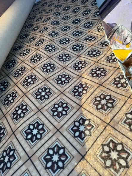 كاربت ايراني امتار الوان جديده
العرض 4متر طول حسب الطلب 
يقاس متر مربع طول بعرض بسعر 
مثال 4في5في3 متر مربع 
سعر المتر 3الاف للحجز وتساب ***********
توصيل 3الاف المركز البصرة اقضيه 4 محافظات 8الاف البصرة
