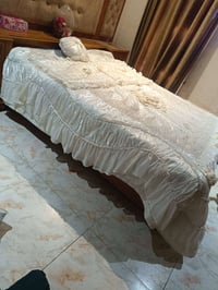 فرشه • استعمال قليل • مخدات