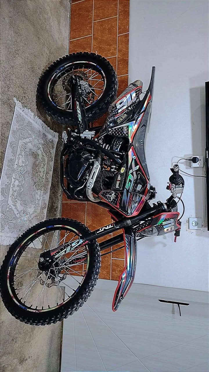 ماتۆڕ قەفاس XGZ       سعر 1300 هەزار و مەجال ماتۆڕەکە لەکرکوک
مودیل2025 مەکینە 300 دوو وەلف 
بەشەر مەکینە و کارەبای 
برغی  با نەدراوە بەشەرت 
شۆن کرکوک ڕەقەم موبایل 
*********** ***********
