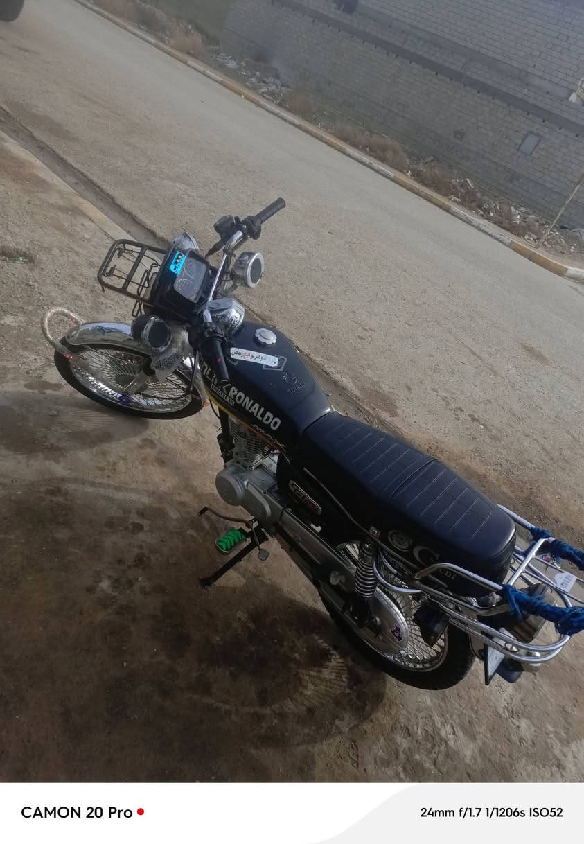 تايكر 23 للبيع نظيفة فول معدل شلعه واحد عراق اوراق كامله سعر 550 بيها مجال وبيك خير وتدلل الاتصال ع الراقم *********** المكان بهرز حي الشرطة
