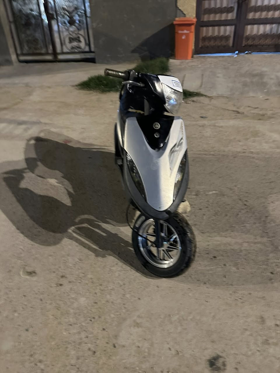 ماكس عدلة بلا ملحة دراجة ناشفة مكاني بابل مركز ***********السعر ٦٠٠ وبيها مجال
