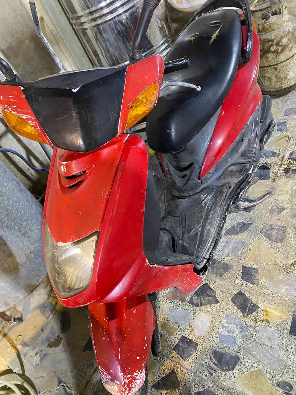 دراجه سكنس للبيع كامله الدراجه كل نقص ما بيها كهربائيات شغاله سلف شغال 400 السعر بغداد بلديات 

 ‭0770 586 7649‬
