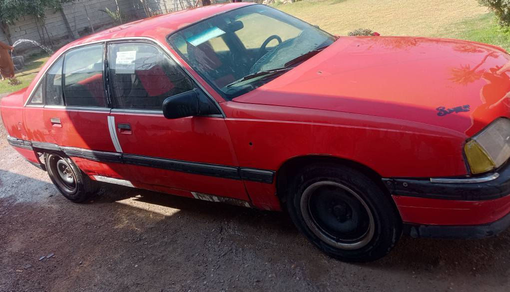 السلام عليكم للبيع أوبل اوميكا موديل 88 سنويا لل 2027 .
سيارة جاهزة وكاملة كير محرك خير من الله. 
رقم صلاح الدين مشروع وطني. 
السعر 28 وبيها مجال للأستفسار 
***********.
المكان صلاح الدين الضلوعية
