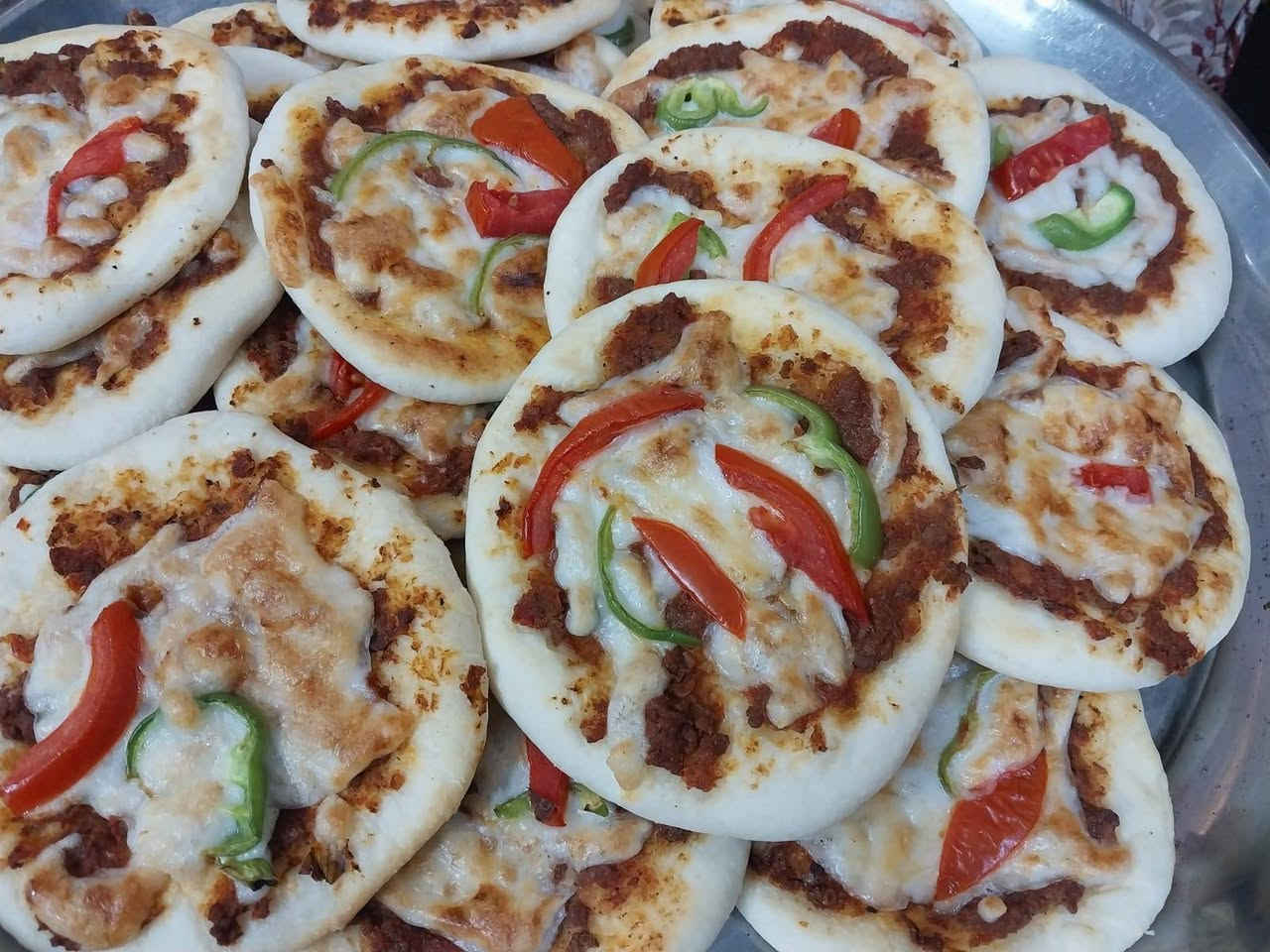 تجهيز اليوم بالف عافيه
الحجز عالخاص شغلي كله بلحم الغنم العراقي وبايادي موصليه محترفه بنظافه وترتيب يوجد توصيل
مع جزيل الشكر للجميع 🌹🌹


**إذا كنت صاحب هذا الإعلان وتريد حذفه لأي سبب، رجاءا أرسل رسالة إلى الدعم الفني**