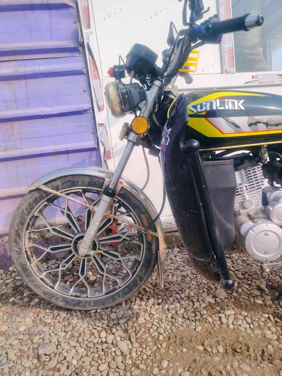 للبيع او مراوس ماطور سونلگ شرط كلشي شغال كلها وضع شركه 
وكهربائيات  شغاله وضع شركه 
تشغيل عن بعد تايرات كلها جدد وضع شركه 
موديل   2025.  وهاذا الموطور كدام العين 
السعر خاص ويرهم مراوس 
المكان موصل القياره قريه اجحله 
للاستفسار الاتصال على الرقم التالي 
والخاص مفتوح 
_-  ***********
