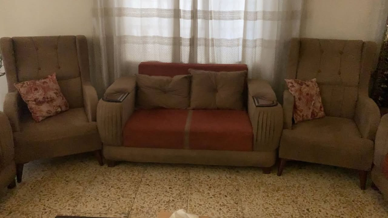 تخم مستعمل 10 مقاعد للبيع 
سعر 550 وبي مجال


**إذا كنت صاحب هذا الإعلان وتريد حذفه لأي سبب، رجاءا أرسل رسالة إلى الدعم الفني**