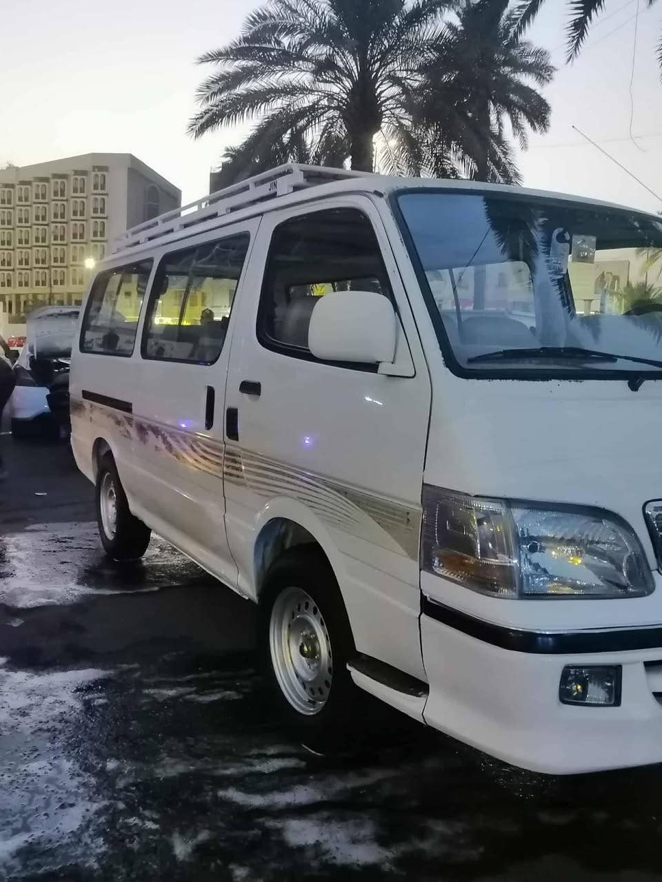 سلام عليكم سيارة جنبي للبيع موديل ٢٠٠٨ سيارة كفاله عامه قطرة صبغ مابيهة سيارة حداديه جديدة تخم تايرات جدد تخم وياله جدد سيارة كلش نضيفه كبل لشارع تحويل ثاني يوم رقم نكليزي سعر ٦٥ وبيهة مجال بصيط حك جيه
***********
