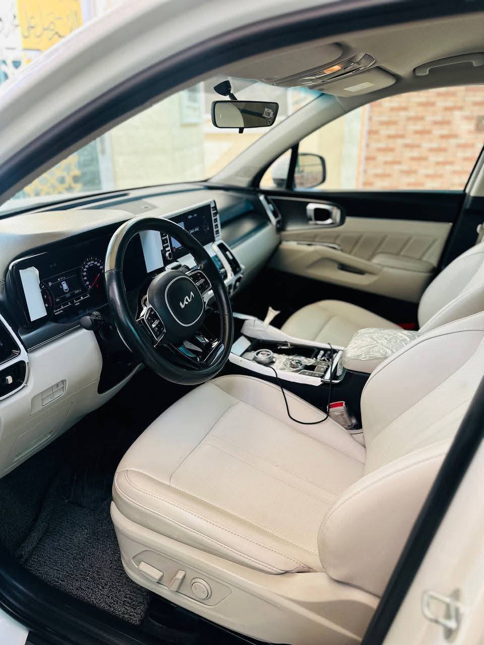 السلام عليكم
⭕️ كيا سورنتو 2023⭕️
كفاله عامه سونار موجود بالمنشور 

رقم أربيل بأسم شركه تريد وكاله او تحويل 
محرك 6 سلندر
ماشية 40 الف اخذته زيرو .فول مواصفات عدا البانوراما .بصمتين .كير ماوس .صندوق كهرباء .نظام ترحيب .شاشه كبير .اريل انفگيشن .اربع انظمه قيادة .اوتو هولد .سايد بريك بصمه .نزول منحدرات .بردات خلفي بلادي .كراسي كهرباء.7راكب .حساسات امامي و خلفي .مري شفط .شفتات+ تحكم  .تشغيل عن بعد.
وبعد هواي مواصفات
 
السعر 290 وبيه مجال مكان السيارة الديوانية 

للتواصل ***********
