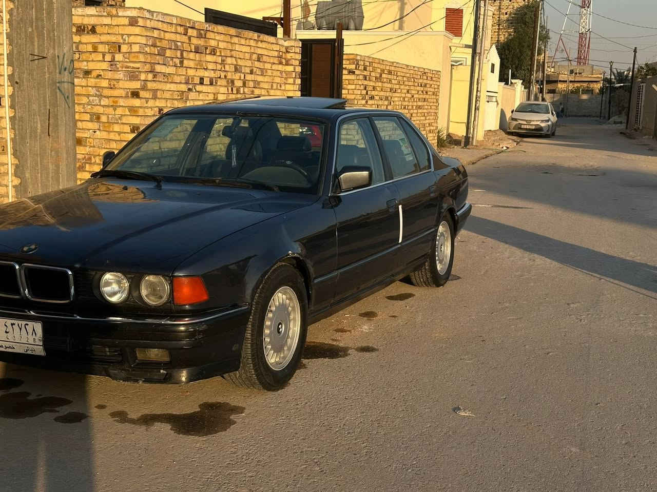 السلام عليكم بي ام موديل 1994مكينه وكير وحداديه جديده السياره بلاديه من كلشي كهرباء وصبغ بيهة رشات السياره نقصهة دعاميه اماميه تعبانه غرفتهة نضافه 100/100
***********
