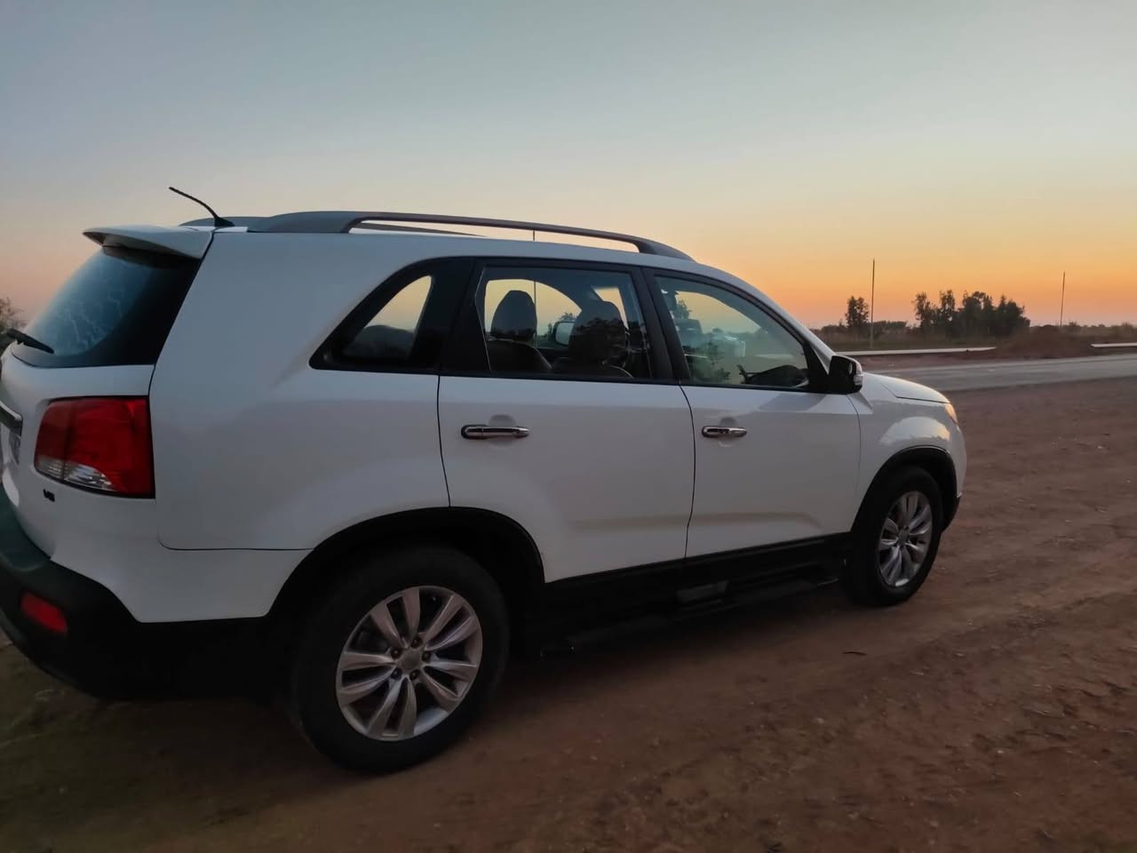 سورنتو ٢٠١٠ كويتي فول مواصفات بانوراما بصمه ٦ سلندر ٧ راكب فور ويل ٣ قطع تبريد كفاله عامه رقم  الدولي باسمي سنويتها لل ٢٠٣٠ مكانها ذي قار قلعة سكر سعر ١٥٥ اقتنع بالسعر واتصل ***********
