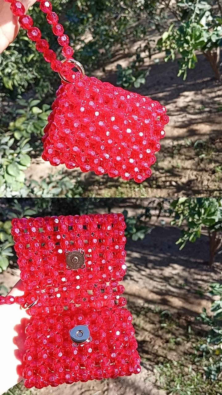 تفاصيل صغيره تصنع اناقه كبيره 🤩
من هدايا عيد معلم 
كارد هولدر يحمل بطاقات كي كرد ونقود نفذت حسب الطلب 
يوجد توصيل لجميع محافظات العراق وداخل هيت


**إذا كنت صاحب هذا الإعلان وتريد حذفه لأي سبب، رجاءا أرسل رسالة إلى الدعم الفني**