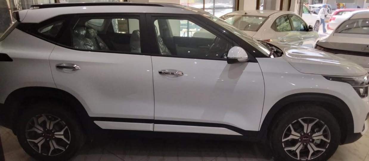 للبيع كيا سبورتج سلتوس مكفوله استلام من الشركه
موديل 2023 محرك 1600 وماشيه 37 الف حقيقي 
مكان السيارة بغداد/ الشعب الاتصال ***********
