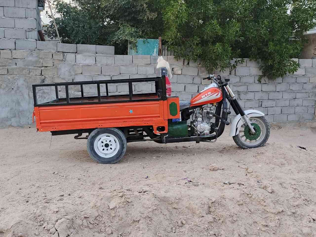 سلام عليكم رقم ابيض وسنويه اصليه للبيع MTR مكينه 200 كربلائي مكاني زبير سعر 1500 مليون ونص بيها مجال *********** بي واساب
