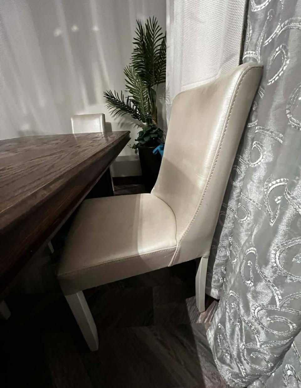 سڵاوی خوای گەورەتان لێبێ بەڕێزان
ئەم تاقم قەنەفە  10نەفەرییە

مێزی  نان خواردنی 8نەفەری

بۆ فرۆشتن

زۆرتایبەتو خاوێنو لۆکن بێ شوختن تۆکمەن لەئاشلی کڕاوە

 تاقم نان خواردنەکەش جڵدی ئەسڵییە

سلێمانی


**إذا كنت صاحب هذا الإعلان وتريد حذفه لأي سبب، رجاءا أرسل رسالة إلى الدعم الفني**