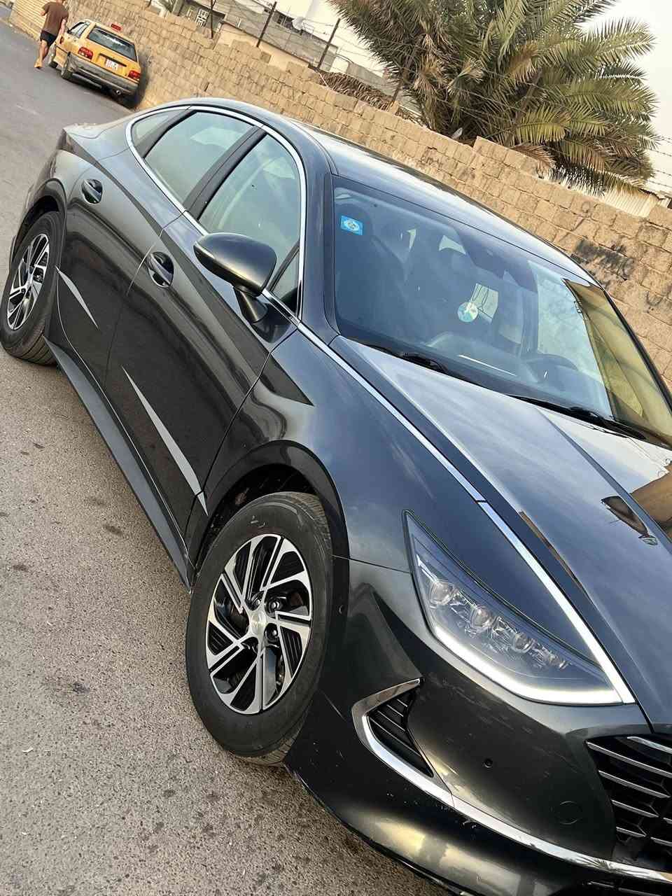 ‏                                        

السلام عليكم 
سوناتا هايبرد 2023 
ماشيه 49 الف كيلو السياره جديده كلشش 
بدون صبغ تبديل بنيد نفس اللون وربع الجاملغ الايسر بارد وتكحيل بسيط بدون دواخل 
المواصفات فئه بلو 
تبريد قطعتين 
رادار امامي 
اوتو ستارت 
اوتو هولد 
شاشه كبيرة
كار بلي ولاسلكي
تحديد مسار 
قيادة ذاتيه
 اربع وضعيات قيادة 
كامره خلفيه 
تحكمات ستيرن جهتين
مانع تصادم 
لايت ليد امامي خلفي 
كير دكم
باقي المواصفات معروفه 
مكان السيارة بغداد الكرخ 
رقم بغداد 
سعرها 168 مجالها بسيط 
للاستفتار الاتصال على الرقم ***********
