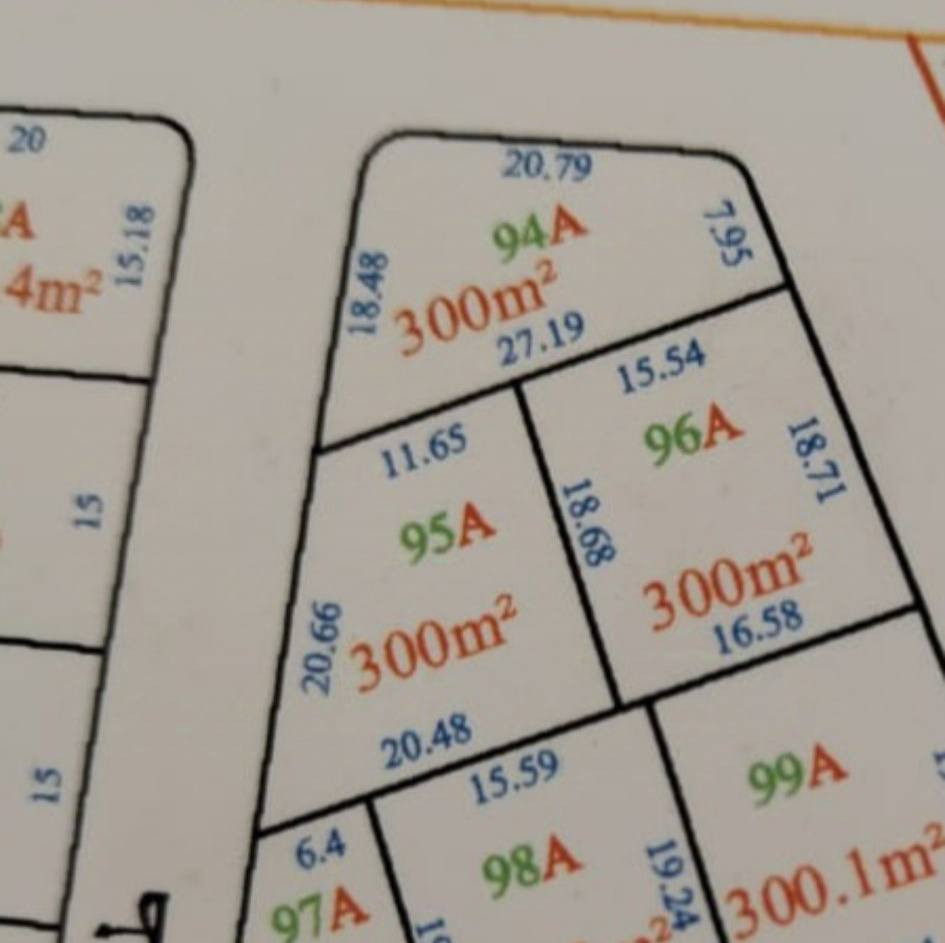 السلام عليكم 
عندي قطعه ارض تجاريه موقع مميز المربع الذهبي على 3 شوارع تجاريه مساحة 300 متر الواجه 21 متر على شارع تشرين والاتصال على *********** 📱
