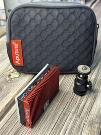 اضاءه احترافيه بيبي  لايت لونين احترافي Aputure مستخدم لوك السعر ١٢٥ ا...