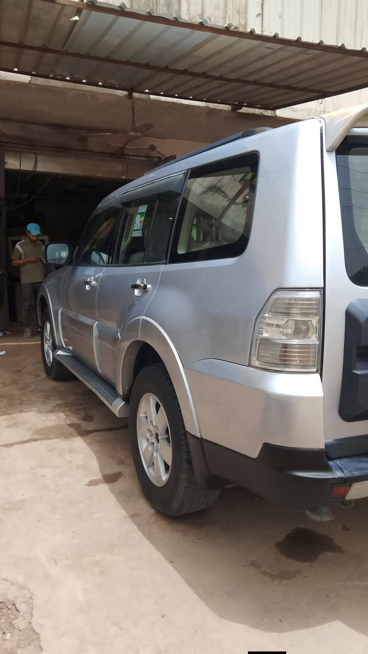 سلام عليكم باجيرو موديل 2008 بسمي كفالة ماعدة شبرين بارد رايدهة ب125 وبيه مجال بسيط مكاني  رقمي ***********
