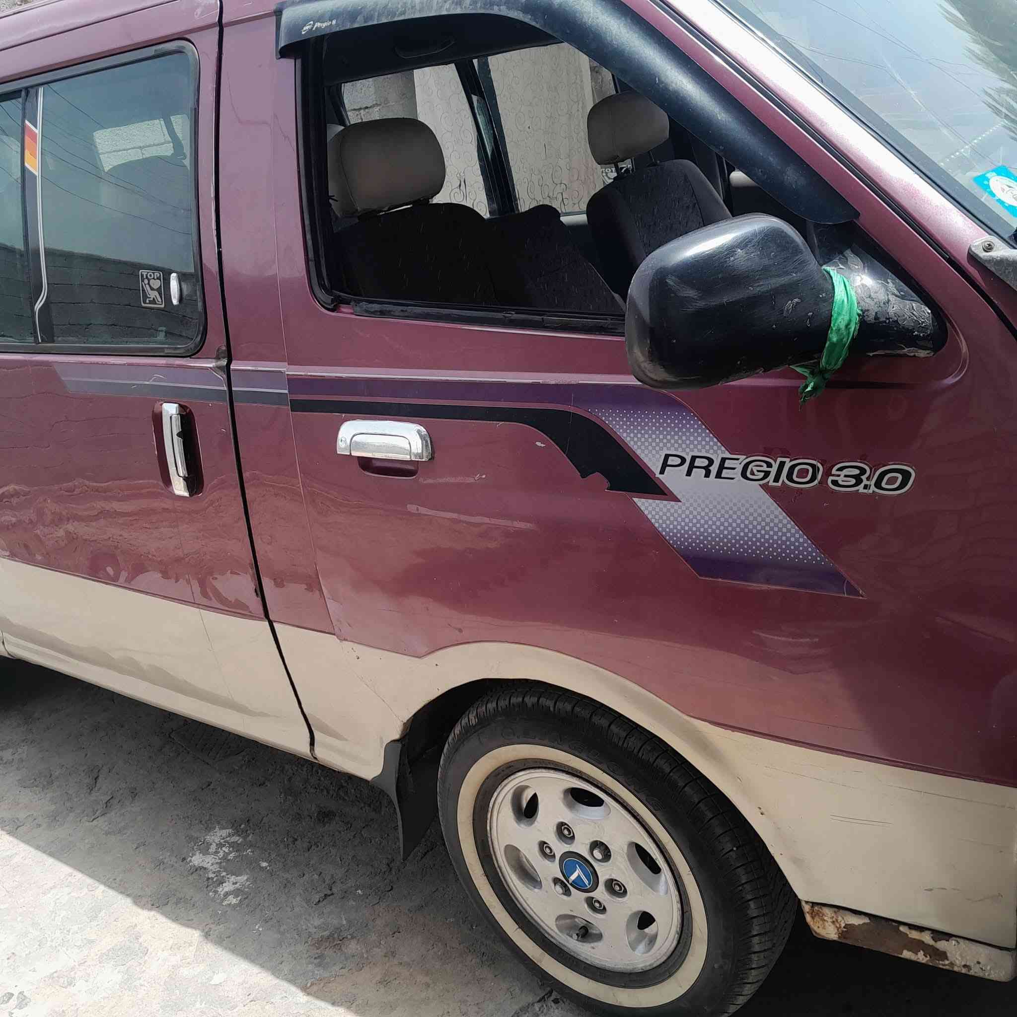 السلام عليكم بريجو للبيع موديل ١٩٩٥ سنويه لنهاية التسعه وعشرين رقم انكليزي  بسمي سياره كشرها مكفول من الصبغ بيها خياسات قليله بالحجل رقم بغداد انكليزي بسمي مكينه كير اكسن مكفولات للإستفسار الاتصال على الأرقام *********** او *********** غير متواجد على الفيس وسعرها ٦٣ ورقه
