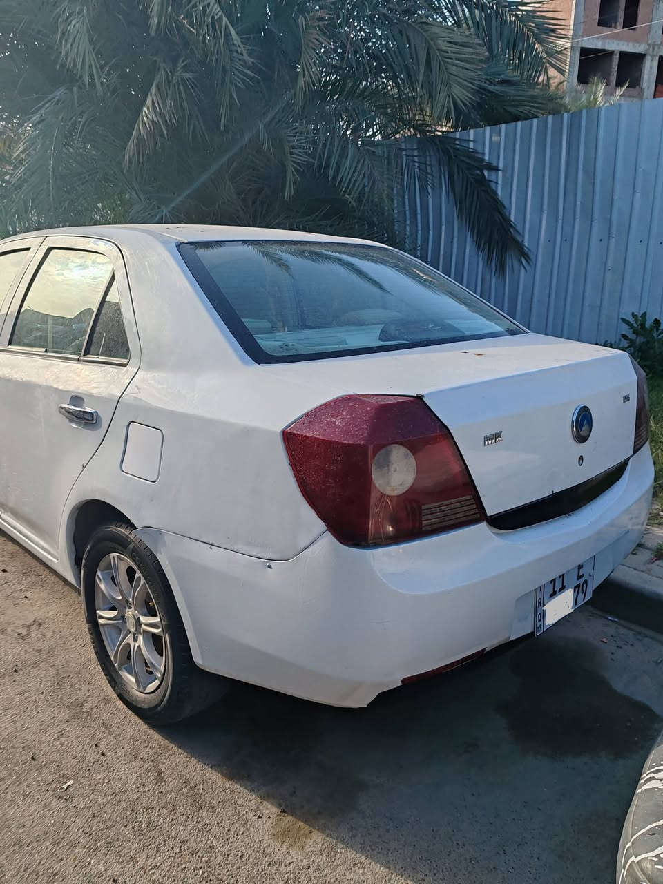 السلام عليكم 
للبيع جيلي mk 2012 
رقم بغداد انكليزي باسمي سنوية لل30 تحويل مباشر
مكينه وكير كورلا كير عادي 
بيهه نقوصات بسيطه اني معمرهه بس بقت نواقص بيهه ومحتاج فلوس واريد ابيع 
السعر 31 ورقه وبيهه مجال 
مكاني بغداد جامع النداء 
***********
