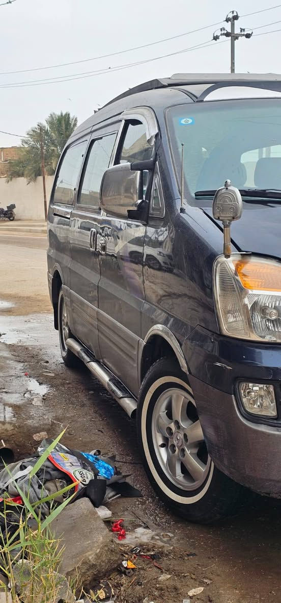 سلام عليكم 
ستاركس 2007 
كفاله عامه من ضربه وصبغ وتبديل 
سياره كارتون 
مسكر اتو اصل سياحي
كير مكينه بل كارتون ستوني شادهن 
حداديه وره وكدام كارتون كاردن اكسل كله بل كارتون 
تخم تاير ستوني شاده 
فول مواصفات تبريد لمس  ساعه خضره سياره مدوشمه كشنات وارضيه وبيه سفريات 
سياره ماتخسر عليه الف الله شاهد 
تبريد ثلج تدفئه كلشي بيه شغال ماكو شي ما يشتغل 
مكاني ديوانيه قضاء عفك 
***********
***********
