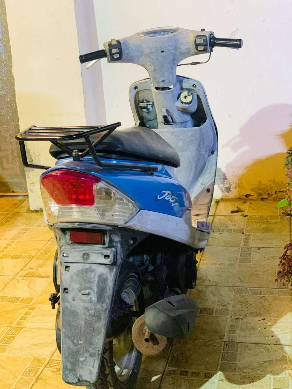 ماكس منغولي 
بلادي مامفتوحة 
السعر/550 وبيها مجال لشراي 
حله مركز المدينة 
***********
