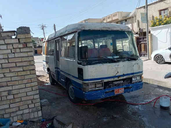 السلام كوستر عريضة موديل 88 السياره جاهزه محرك بانزين كروسيده وكير عكس واكسل مكفولات كهربائيات كامله غرفتها حلوه ابيع كوم حديد السعر قفل قفل 3ملاين ونص المكان البياع الشرطة الخامسه للتصال ***********
