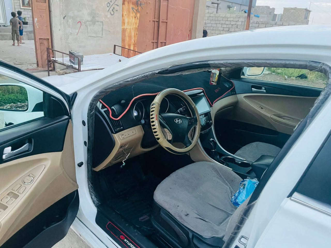 سيارة سوناتا موديل ٢٠١٢ رقم نينوى جديدوارد امريكي محرك GDİ كير محرك شرط تخم طايرة جديد بطارية جديد سنوية ٣٠ هزه ٢٥ قطعتين صبغ سعره95بيه مجال
مكان تلعفر للاستفسار ***********
