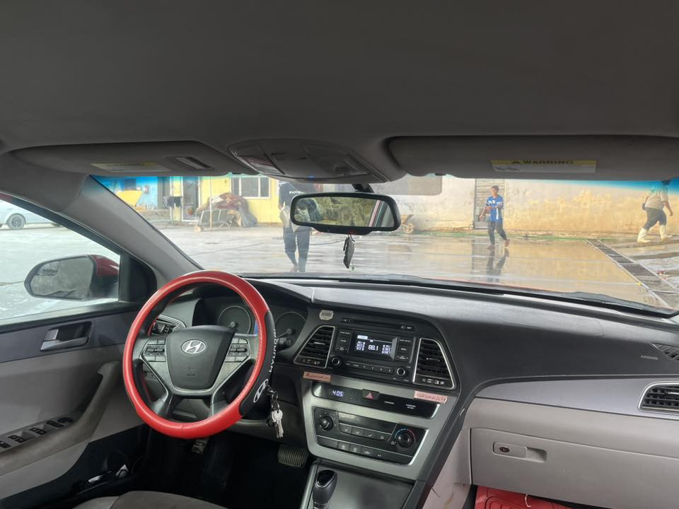 السلام عليكم
سوناتا 2017 حادث بنيد فقط
جديده السياره نضيفه
ماشيه قليل مابيها نقص
***********
السعر 115 وبيها مجال 
مستعجل ع بيعتها
