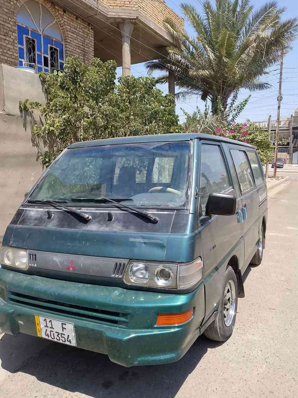 سلام عليكم ميسوبيشي للبيع رقم بغداد انكليزي محرك بانزين 4 محرك كير اكسل كفاله تخم تاير داخل نضيف كهربائيات شغاله ستوها  طالعا من الفرن عنوان بغداد ***********
