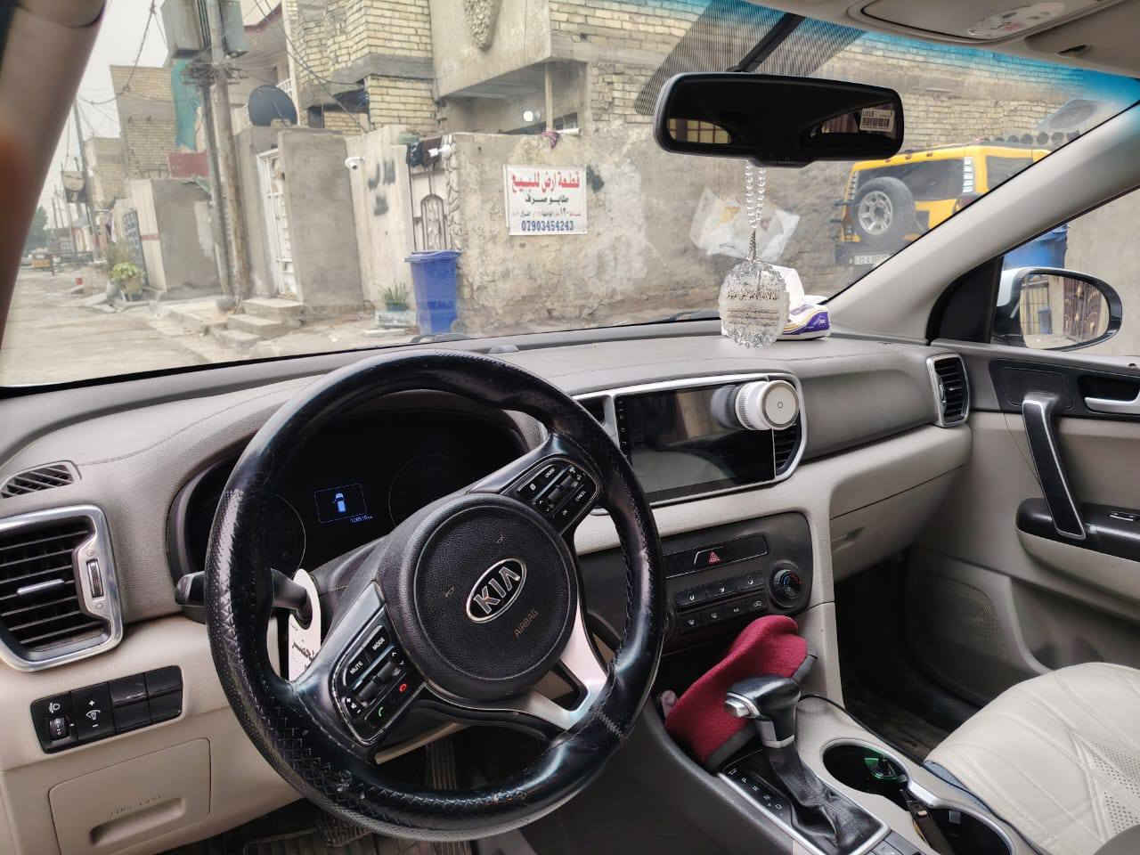 كيا سبورتاج 2017 خليجي مكفوله من الصبغ بيهه فقط بارد وخدوش واظح عندك بل سونار ماشيه 130 السعر مطلوب174وبيهه مجال عنوان دوره ابو دشير ***********

