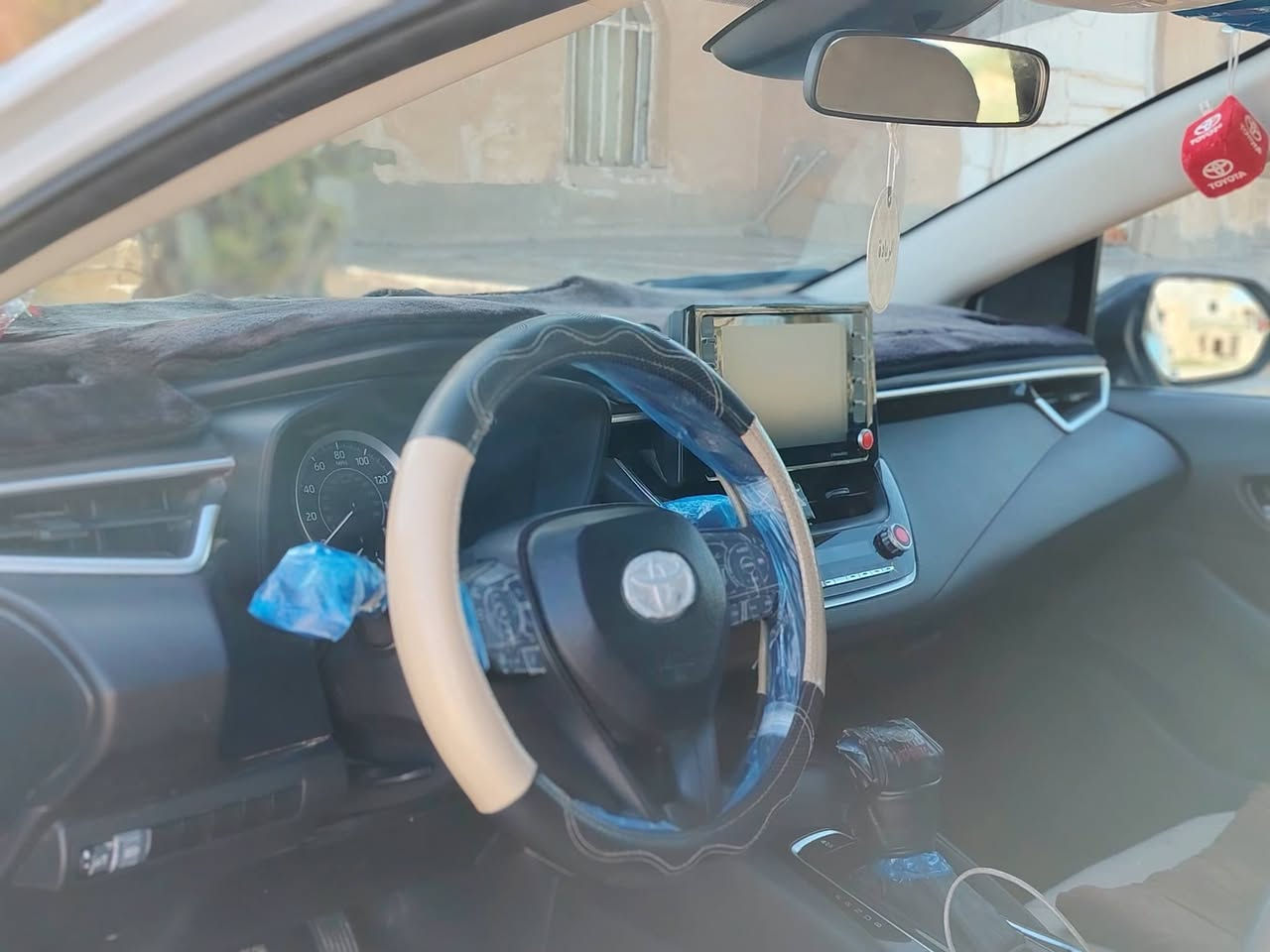 السلام عليكم
كورلا 2022LE ماشيه 90 ضرره 3 قطع ونص وبيه بارد 2 مكان كير محرك شرط مكان السياره الحويجه قرية الحلوات *********** السعر 130
