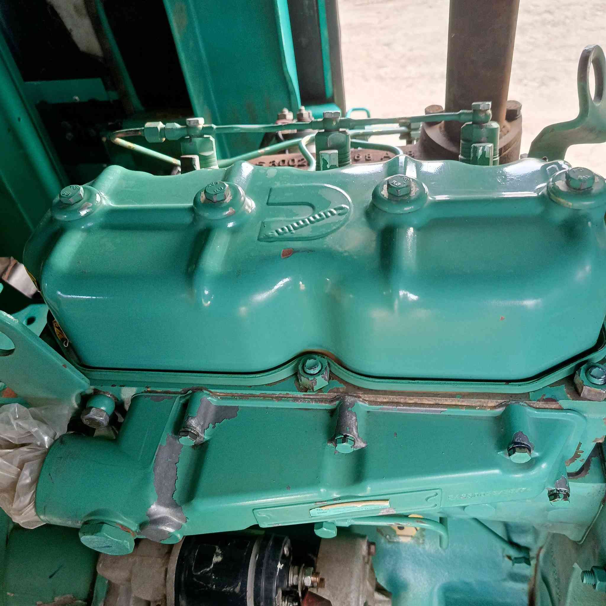 سلام عليكم 
لبيع مولد كمنز 3 بستم بلادي 
مكان واسط حفريه
سعر 28 ورقةبي مجال 
تواصل ***********
