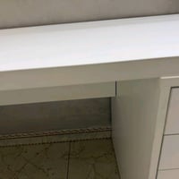 سيت اب او مكتب صاج ثقيل جدا طراز ايكيا طوله ٢٠٠ وعرضه ٦٠ يحتوي على